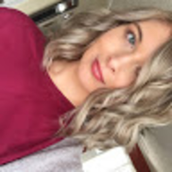 Meet your Posher, Lauren - Picture 1 of 1